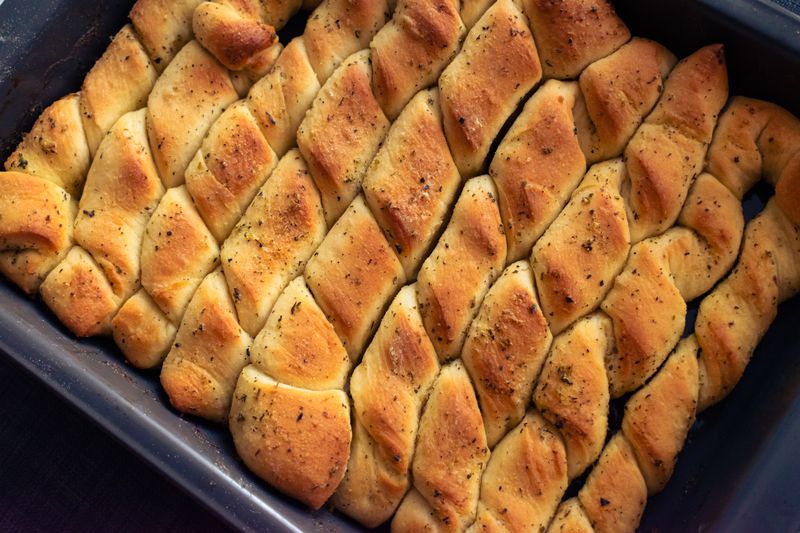 Dions garlic knots bread